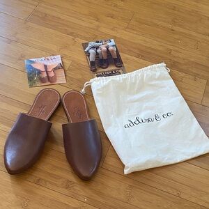 Adelisa & Co leather mule flat